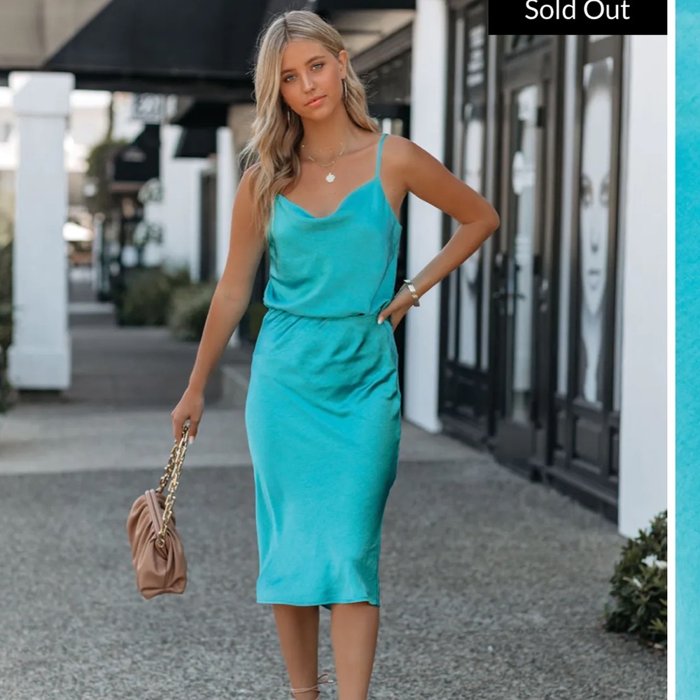 VICI DREAMLAND SATIN MIDI SKIRT - AQUA